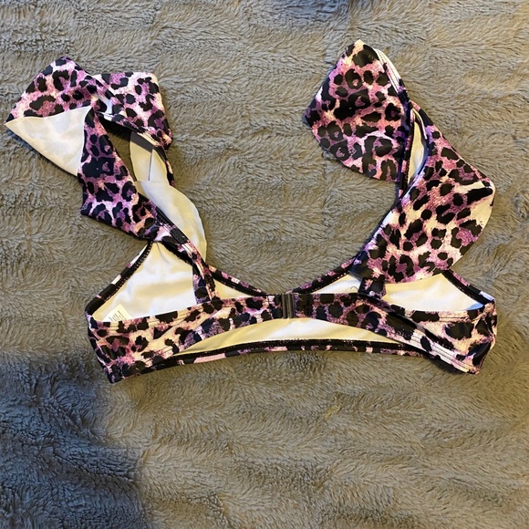 Cheetah Print bikini top Shein - Picture 3 of 4
